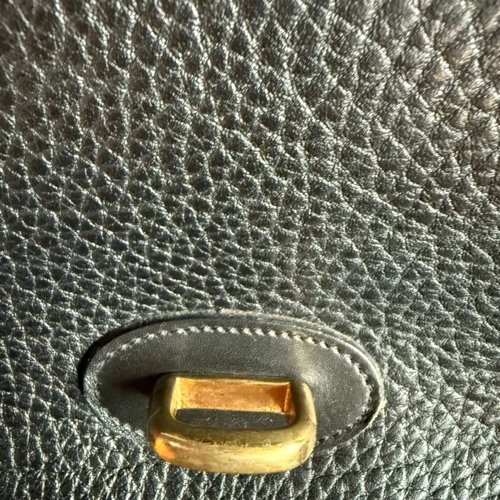 Vintage Dooney & Bourke, all leather black equestrian crossbody bag. - Picture 5 of 13
